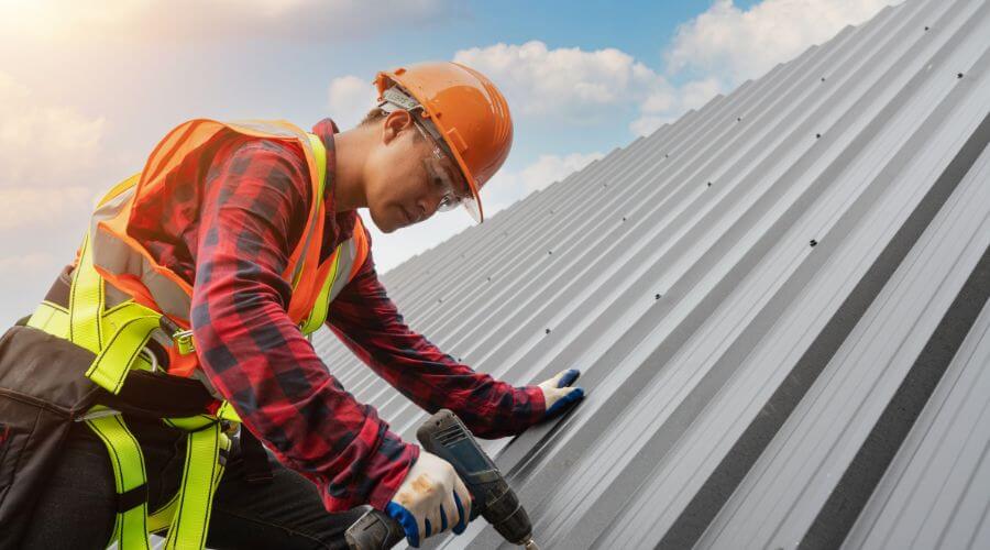 Owens Corning roofing contractor in Oquawka, IL